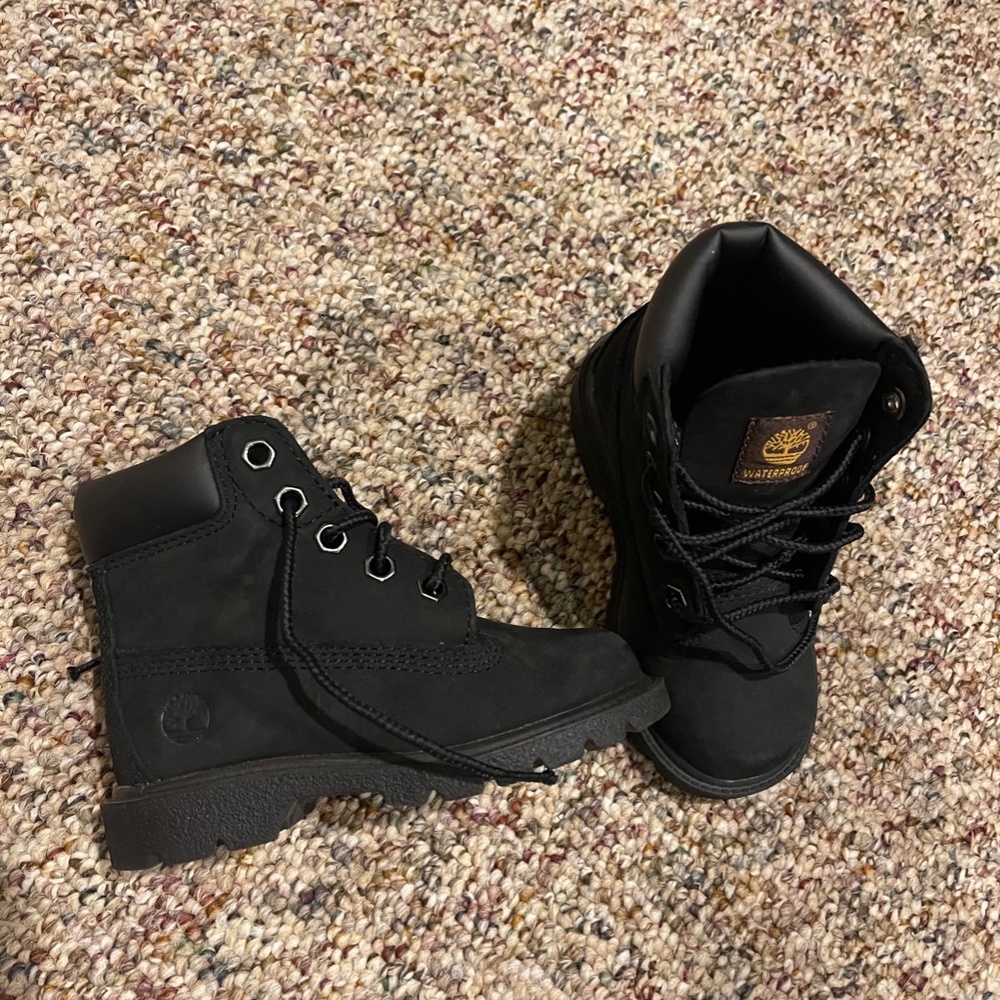 Timberland Waterproof Suede Toddler Boots - Picture 2 of 5